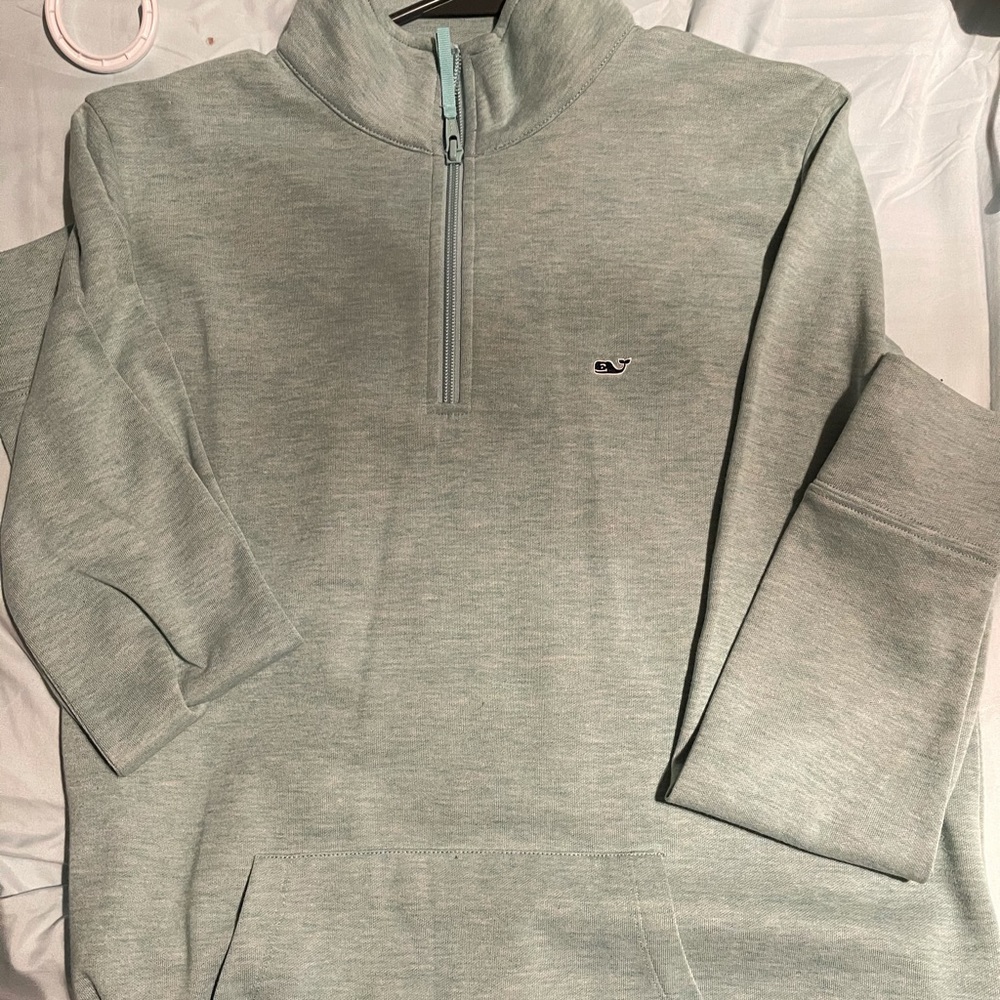 Vineyard Vine pullover